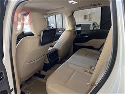 تۆیۆتا لاند کروزەر